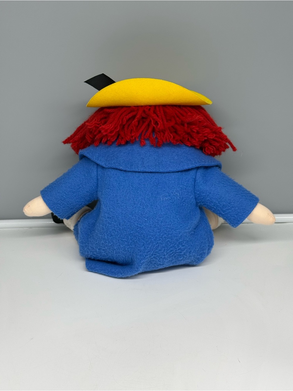 Vintage 1994 Eden Madeline plush doll featuring a felt blue coat and yellow hat - Picture 5 of 11